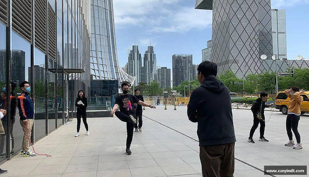 顽强拼搏，无畏前行！